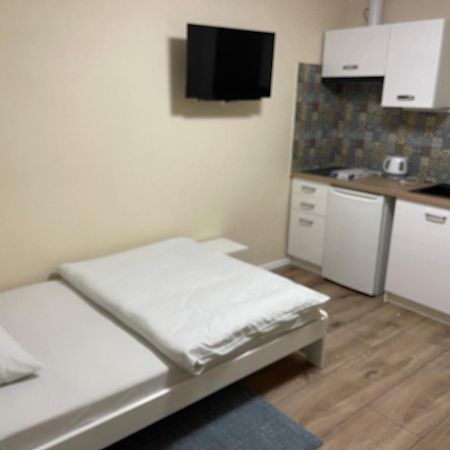Villa Pod Orzechem W Zaniemyslu Εξωτερικό φωτογραφία