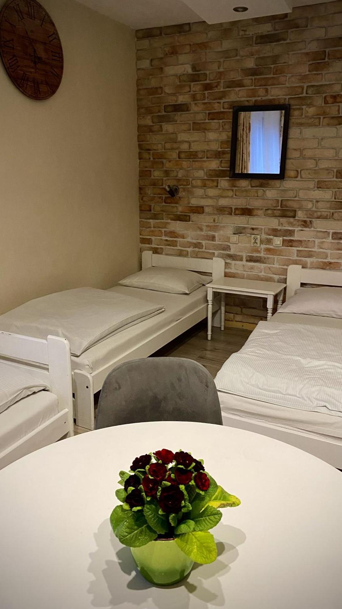 Villa Pod Orzechem W Zaniemyslu Εξωτερικό φωτογραφία