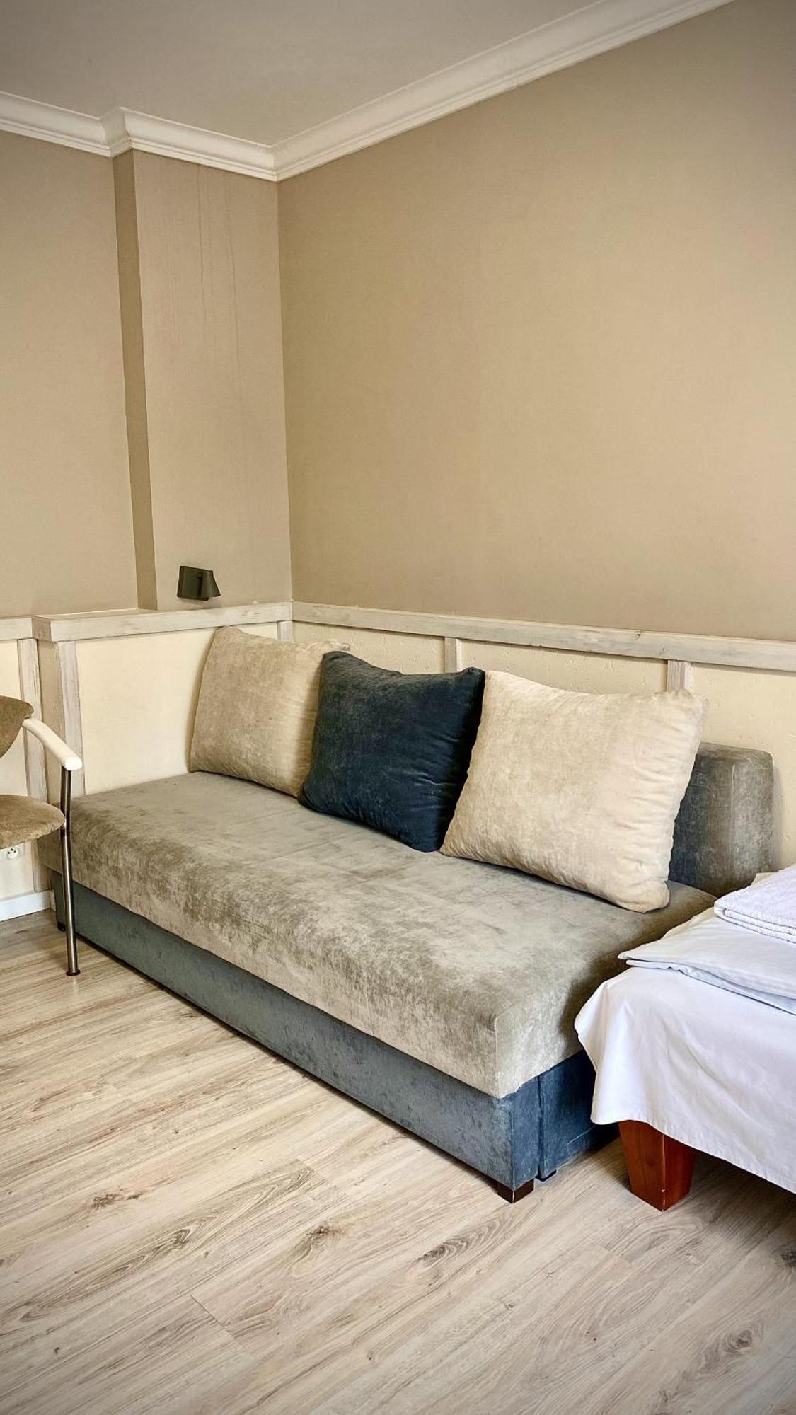 Villa Pod Orzechem W Zaniemyslu Εξωτερικό φωτογραφία
