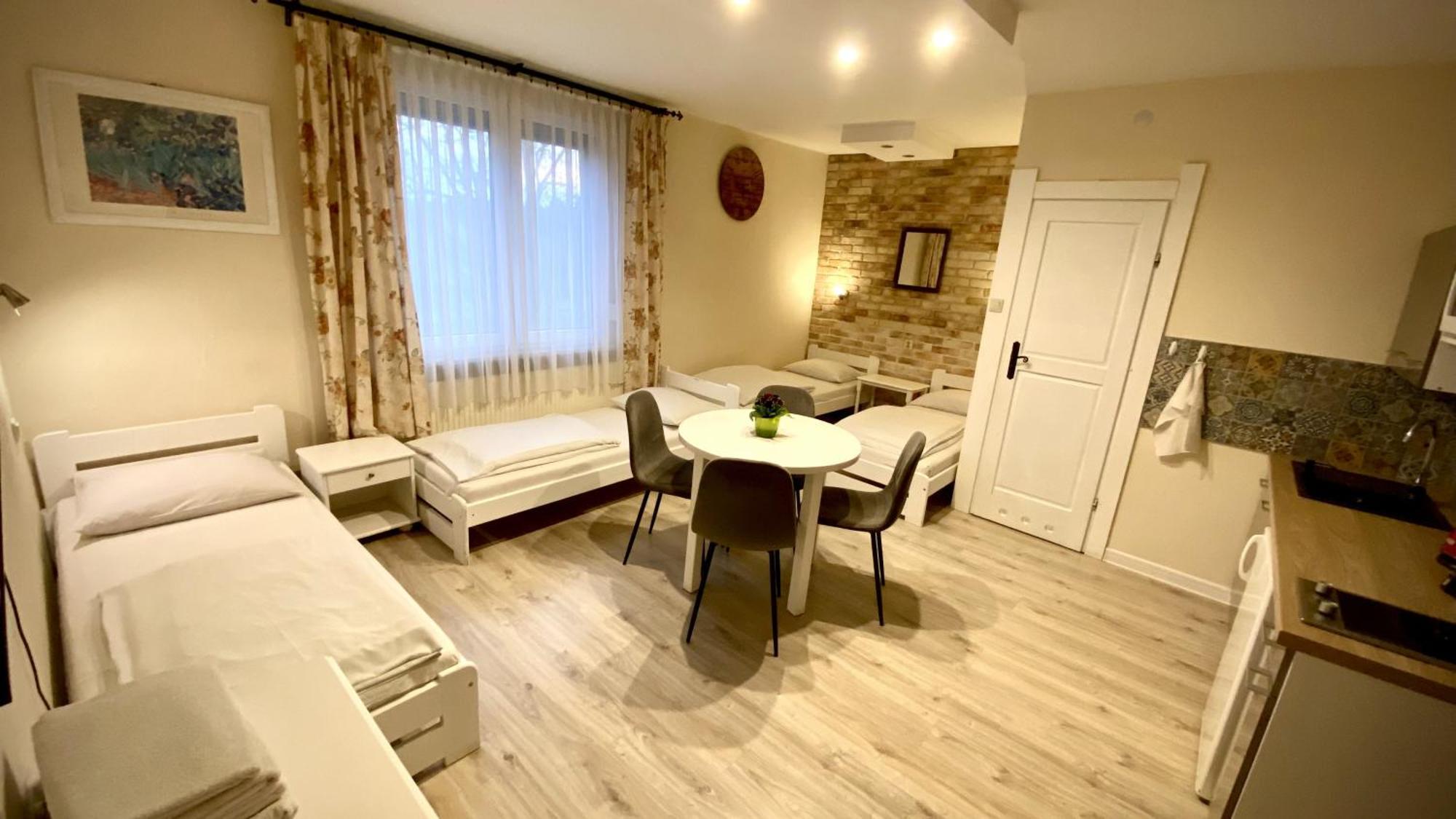 Villa Pod Orzechem W Zaniemyslu Εξωτερικό φωτογραφία