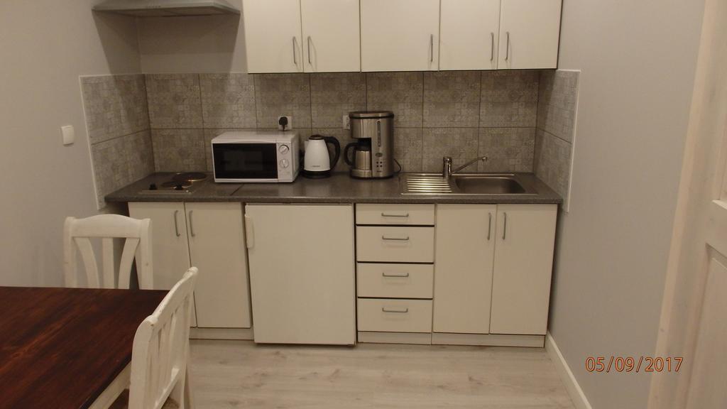 Villa Pod Orzechem W Zaniemyslu Εξωτερικό φωτογραφία